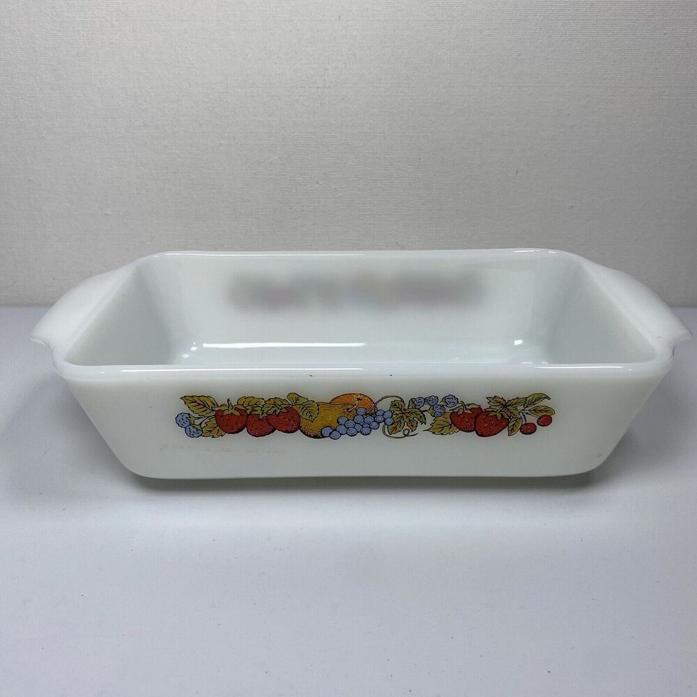 VTG Anchor Hocking Fire King Vegetable Fruit Pattern 1‎ qt. Loaf/Casserole Dish